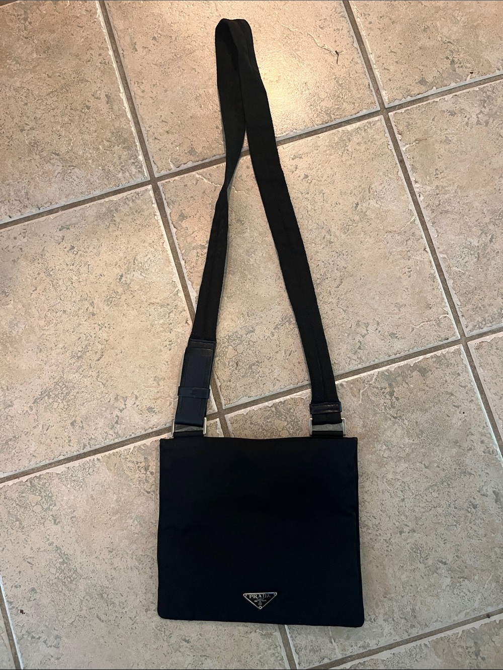 Vintage Authentic Prada Tessuto Black Nylon Crossbody Shoulder bag